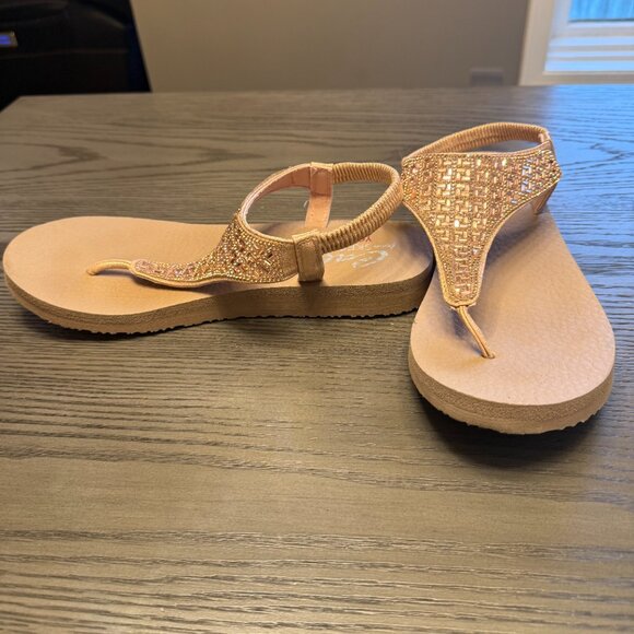 Sandals - Picture 2 of 2
